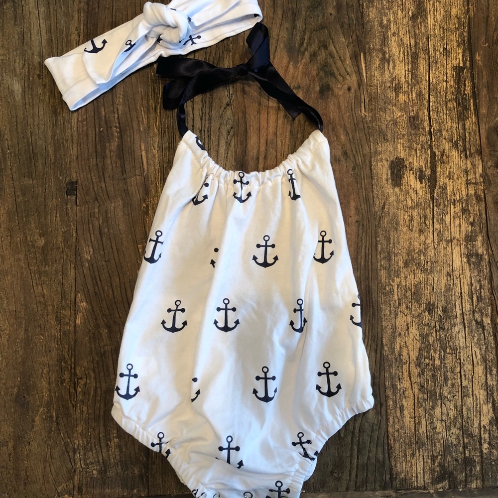 NWOT Baby romper with matching headband